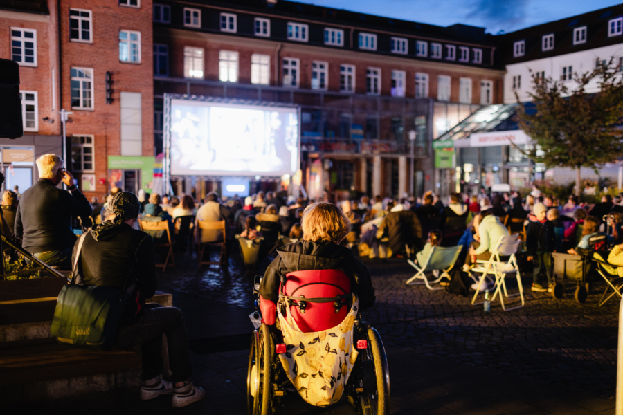 Gute Stimmung beim barrierefreien Sommerkino