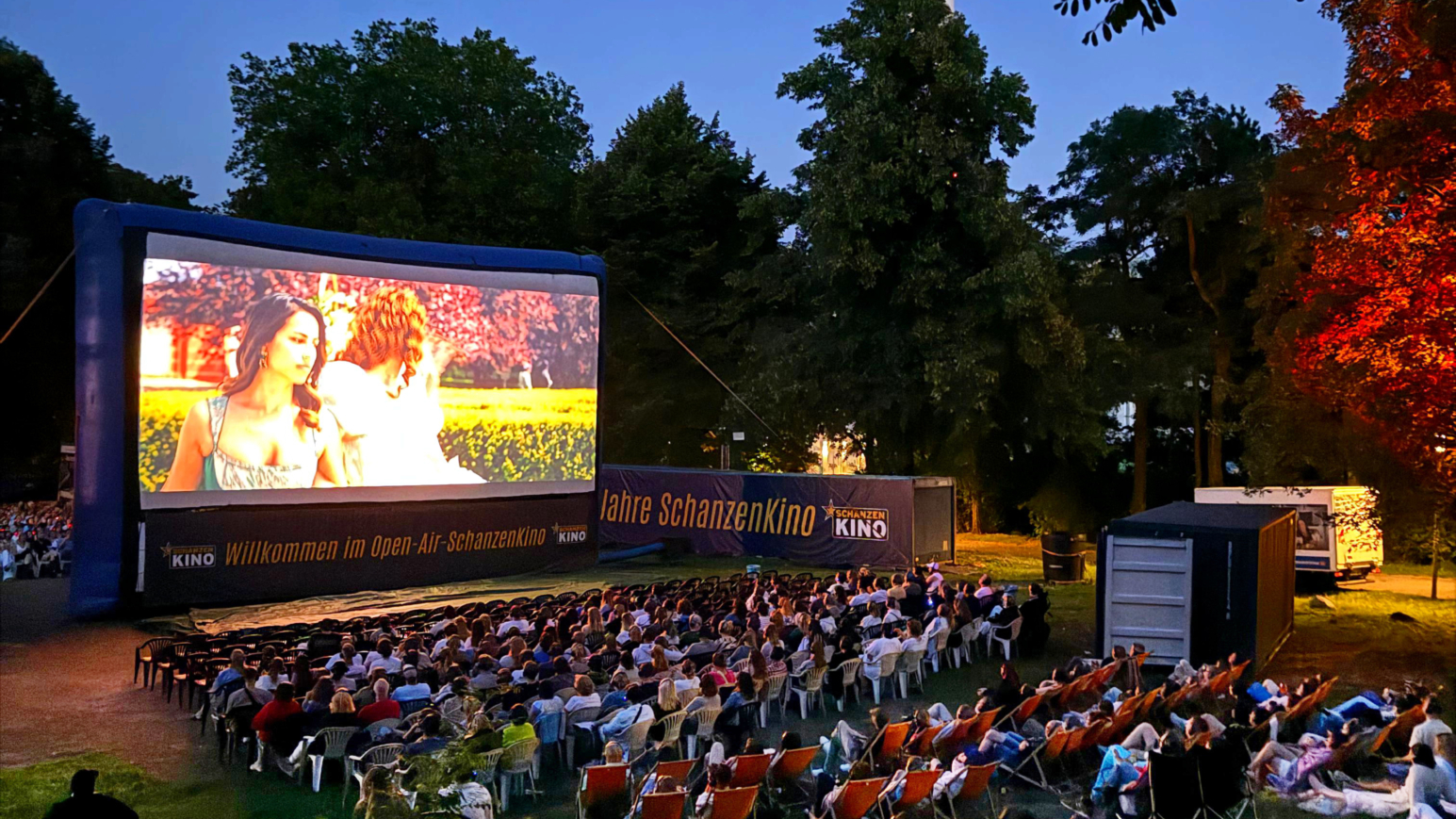 Mitte Juli ist es dann so weit: Eines von Hamburgs vielen Sommerhighlights geht wieder an den Start. Das LOTTO Hamburg SchanzenKino