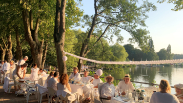 Besonderer Sommerabend in Harburg: „Weißes Dinner“