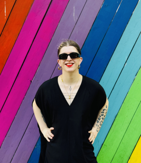 Bellatrix ist als Bookerin für die Partyreihe Queerpool tätig