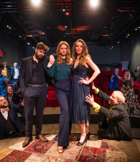 Das Ensemble des Hamburger Improvisationstheater Steife Brise macht sich bereit für den Weltrekordversuch