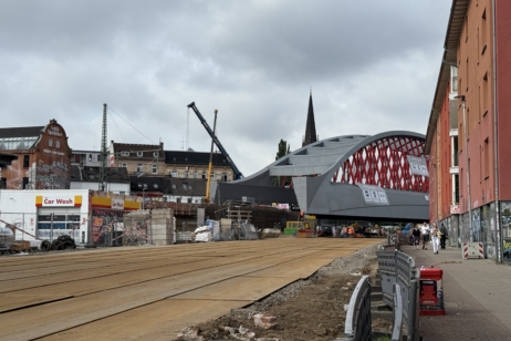 Es ist soweit: Die neue Sternbrücke hat in der Nacht zu Freitag, den 31.7. ihren neuen Bestimmungsort erreicht