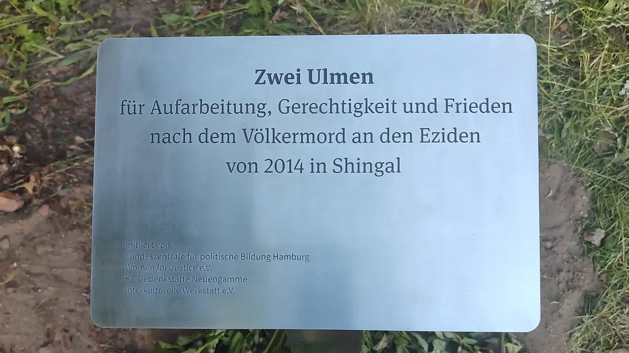 Gedenkveranstaltung zum Genozid an den Êzid:innen am Millerntor