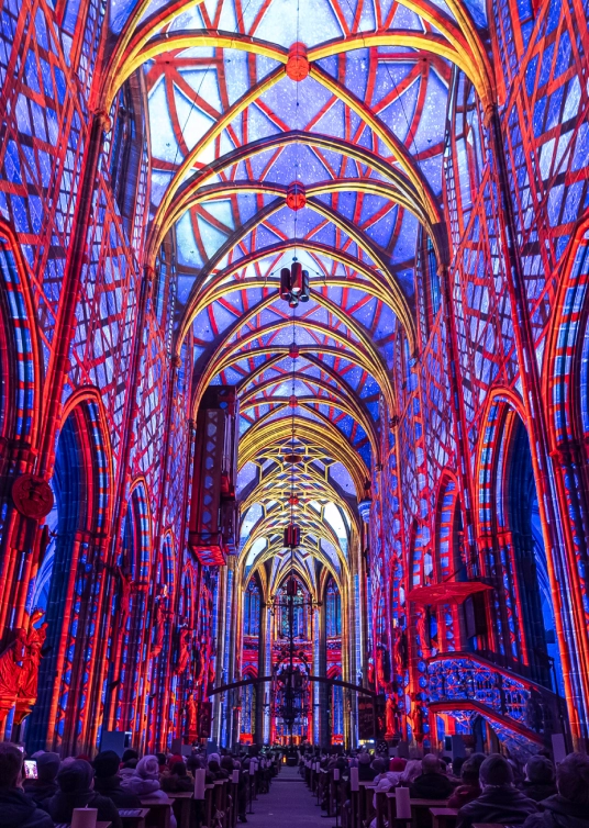 360°-Lichtshow im Hamburger Michel