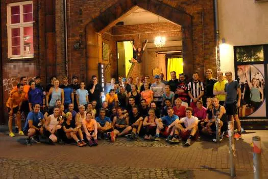 Die Tide Runners Laufgruppe in der Superbude St. Pauli