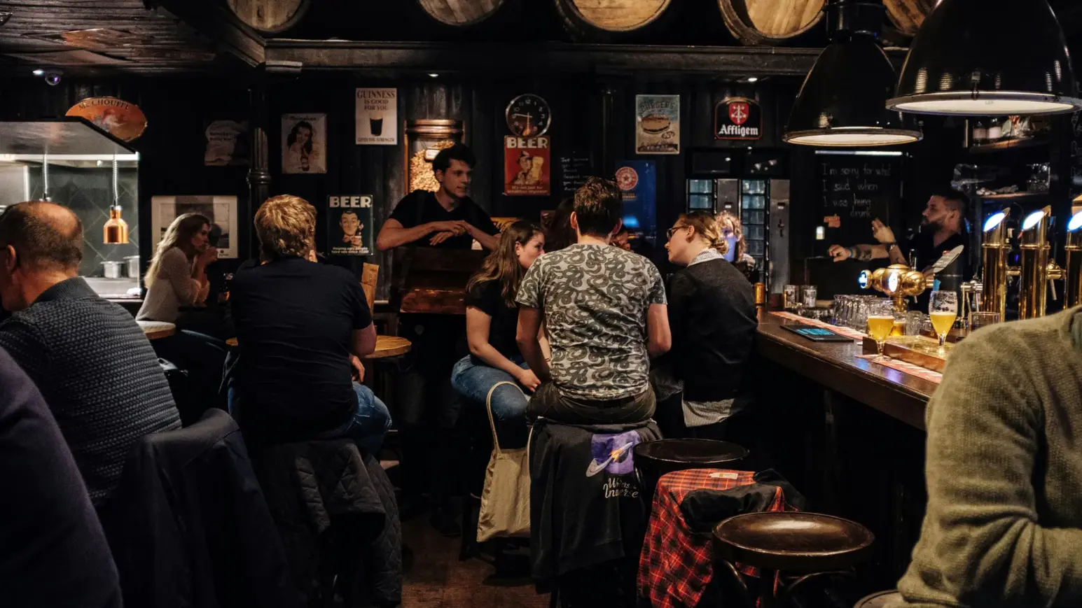Quizbegierig Pubquiz in der Taugenichts Bar