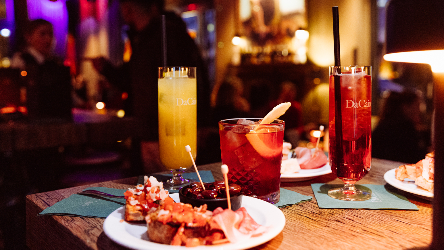 Aperitivo Italiano im Hotel The George. Afterwork treffen im Design Hotel.