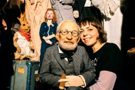 Haucht den Puppen Leben ein: Suse Wächter bei „Magic Hansa“ 