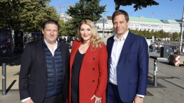 Dr. Matthias Schloderer (Hamburger Staatsoper), Sandra Quadflieg (Lebendiger Jungfernstieg) und Dominique Nadelhofer (Kühne Stiftung)