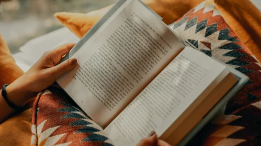 Silent Book Club in der Bücherhalle Eimsbüttel