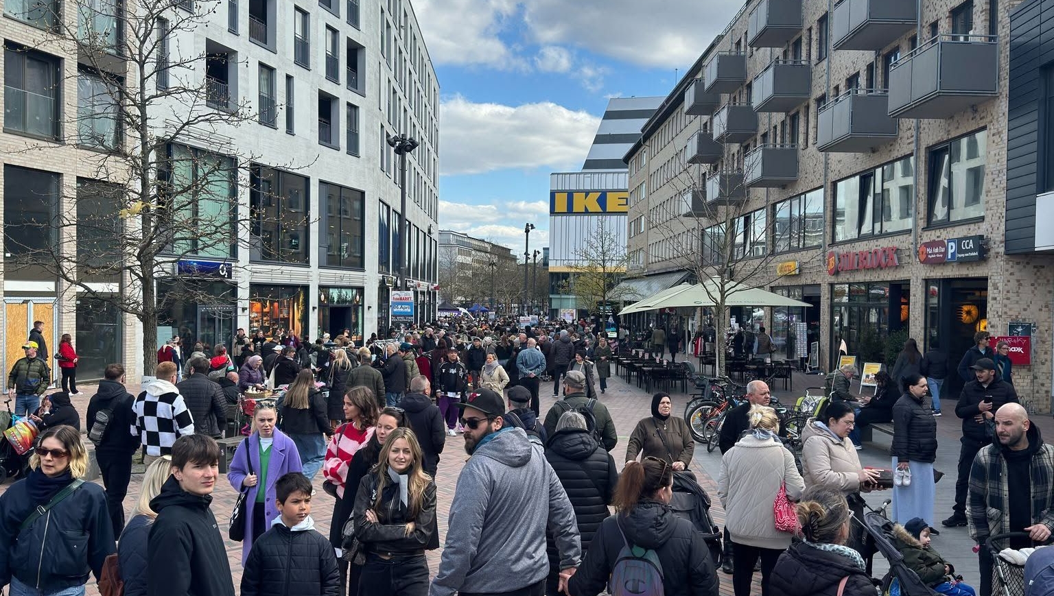 Flohmarkt bei IKEA Hamburg-Altona