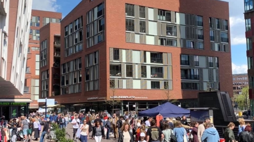 Langschläfer Flohmarkt am Überseeboulevard