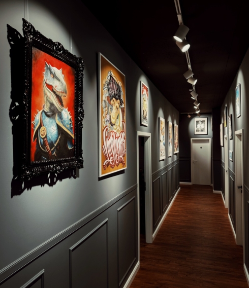 "Tattoo Highlights" gibt es erst seit 2023: Das junge Studio in Hamburg-Borgfelde, wenige Gehminuten vom Berliner Tor, hat sich schnell einen Namen gemacht © Tattoo Highlights, Foto 18: © Pascal Kerouche