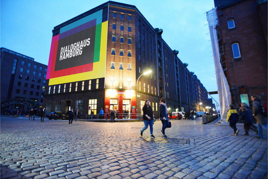 Das Dialoghaus liegt in der historischen Speicherstadt, dem größten Lagerhauskomplex der Welt ©Dialoghaus Hamburg