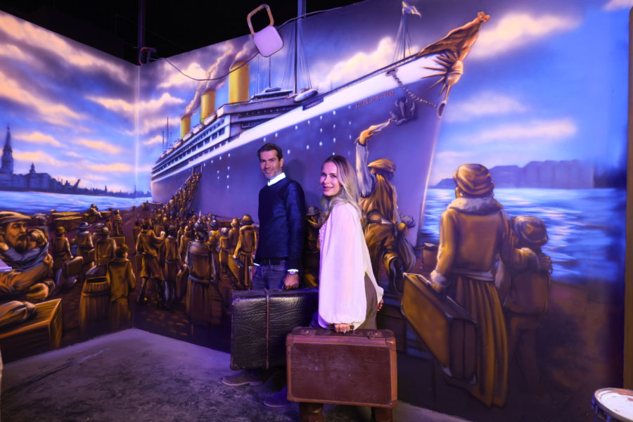 Die Gründer Martin und Iryna Thater von GolfStory Hamburg  an der Bahn TOR_ZUR_WELT_3