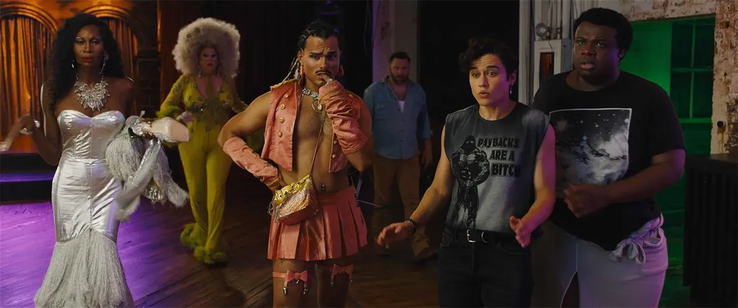 Queer Cinema: Queens of the Dead im Savoy Kino