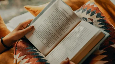 Bookclub zu Coming-of-Age-Romanen in der Superbude St. Georg