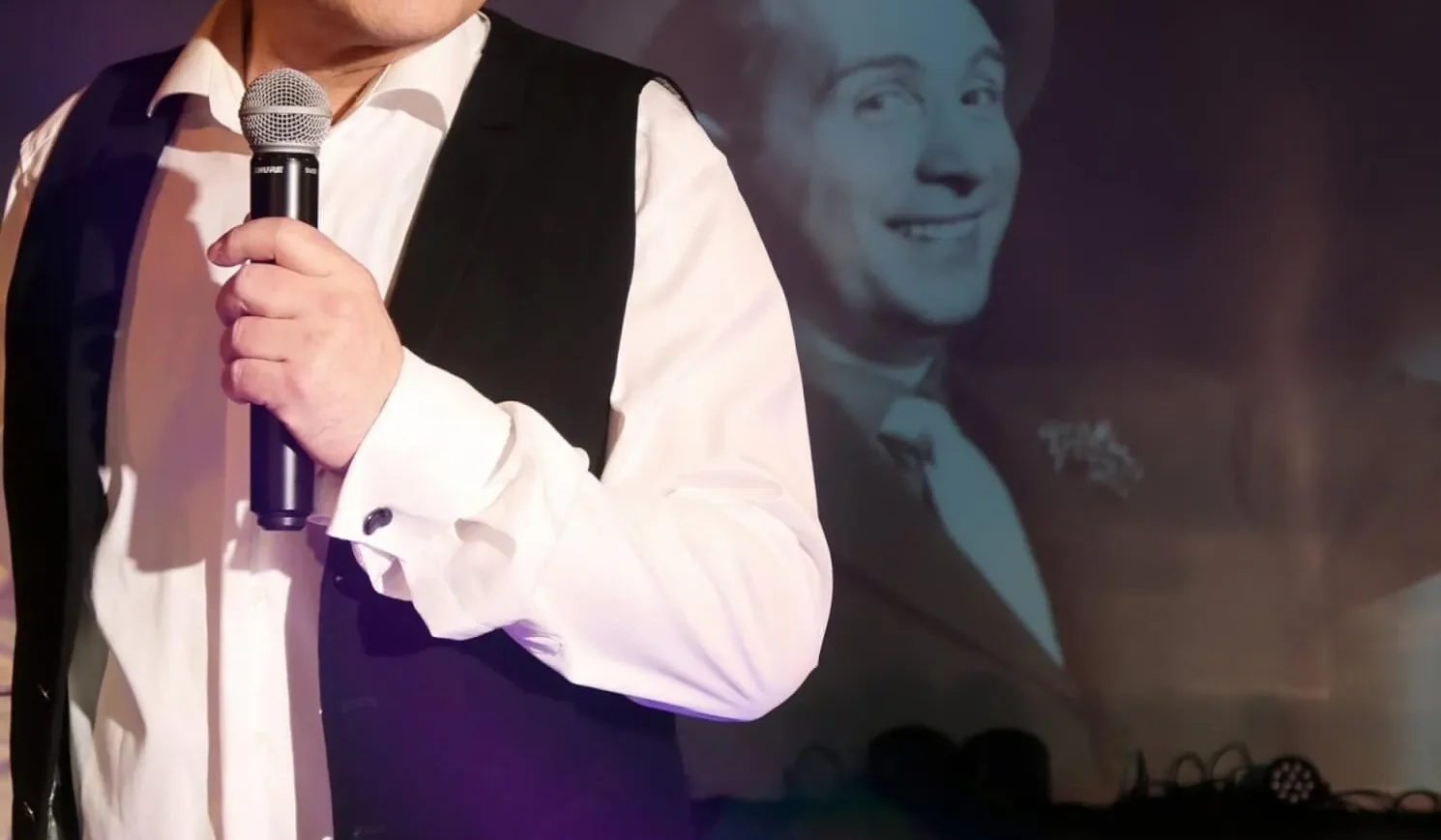 Stephan Hippe mit „Douce France“ im Allee Theater