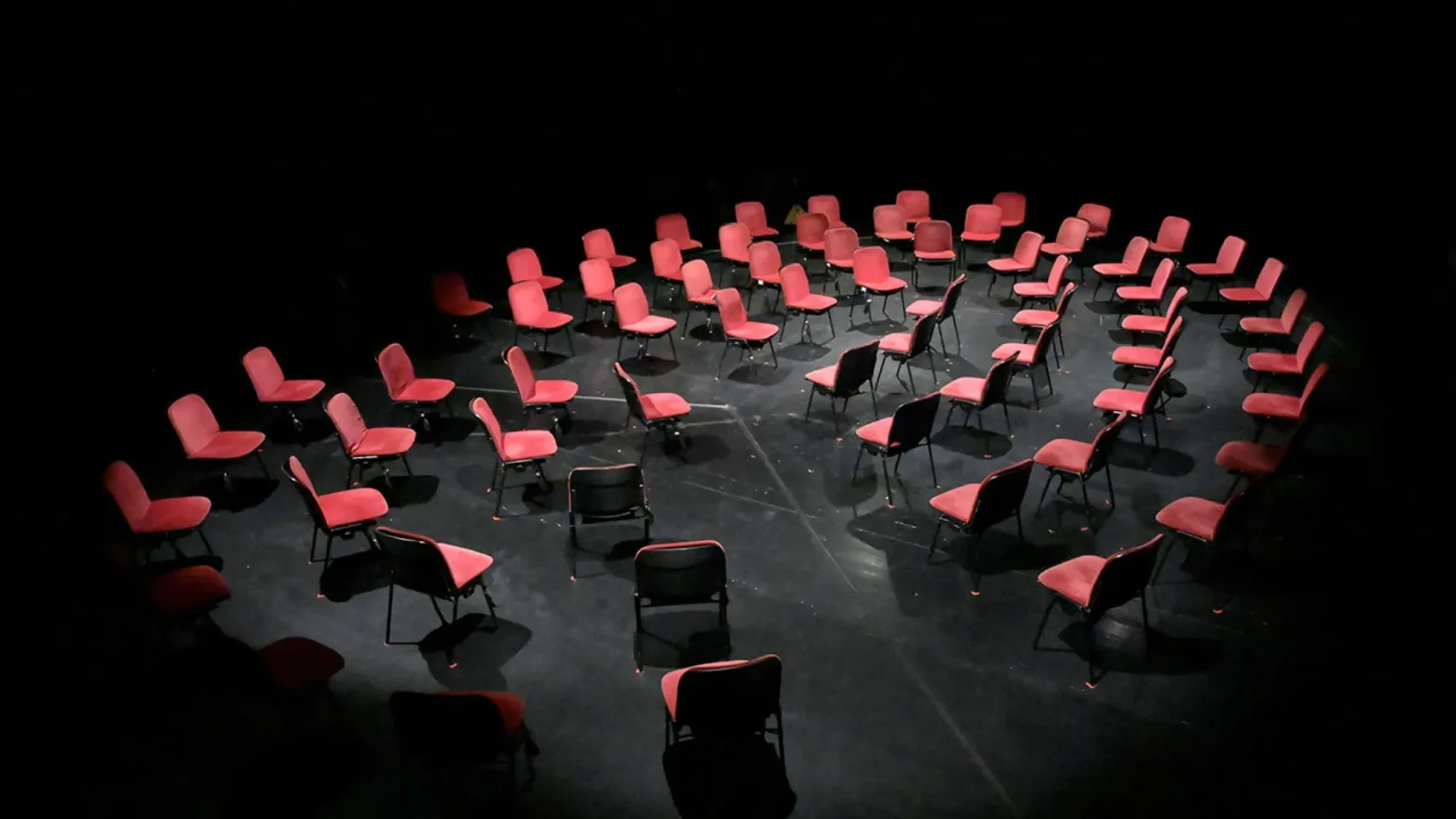 Société Anonyme im Deutschen SchauSpielHaus